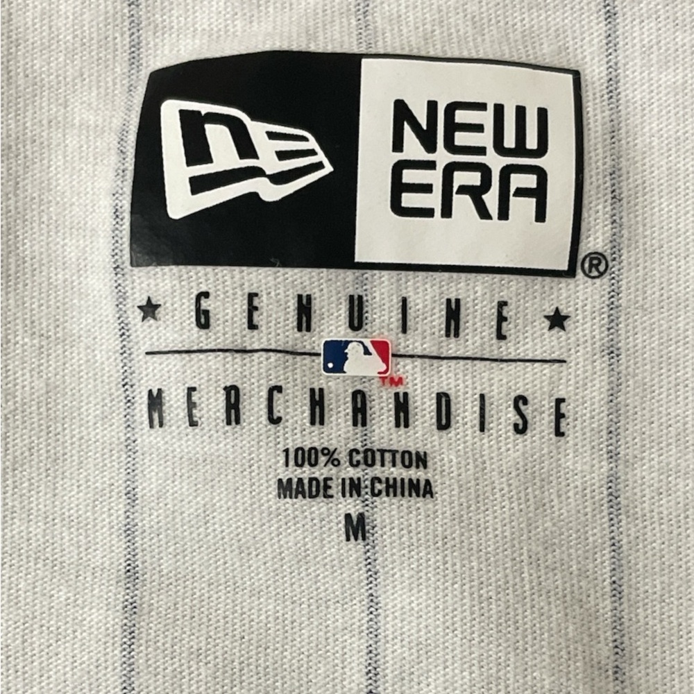 Woman’s Red Sox Navy and White T-Shirt - Picture 7 of 8